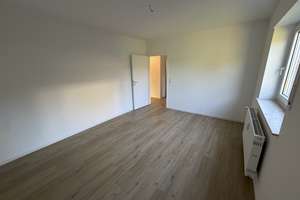 Provisionsfrei! Renoviert! 4-Zimmer-Wohnung mit Garten und Stellplatz! – 33739 Jöllenbeck, Bielefeld – Vorschaubild 12