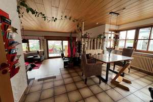 Zentral und ruhig gelegenes REH mit ELW, Carport und Garten – Friedhofstr. x, 71088 Holzgerlingen – Vorschaubild 5
