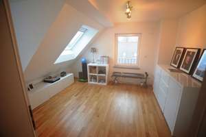Gepflegt und großzügig: helle Dachgeschoss-Maisonette in Trudering – Die vollständige Adresse der Immobilie erhältst du vom Anbieter., 81825 Gartenstadt Trudering, München – Vorschaubild 10