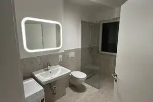 Furnished Room in Shared Apartment near City Center – Newly Renovated Co-Living in Gostenhof – Leonhardstr. 54a, 90443 Nürnberg – Vorschaubild 4