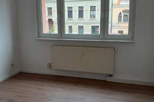 Interesse? Erdgeschosswohnung mit Balkon – Moritzstraße 63, 8523 Neundorfer Vorstadt, Plauen – Vorschaubild 2
