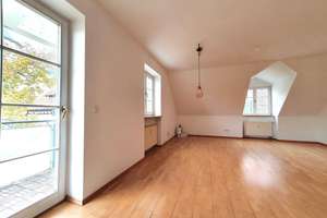 Balkon, TG-Stellplatz, Aufzug - Helle 3-Zimmer-Maisonette Baujahr 98 mit Tageslichtbad und Parkett!