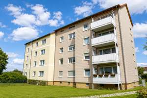 Wohnen nahe Salzgittersee: 3 Zimmer Wohnung mit Balkon & Stellplatz in SZ-Lebenstedt zu verkaufen