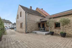 Einfamilienhaus auf 1007qm - viel Platz für Ihre Ideen! – Die vollständige Adresse der Immobilie erhältst du vom Anbieter., 47228 Bergheim, Duisburg – Vorschaubild 2