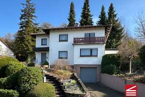 Aussichtslage in Sinzheim – Familienhaus mit Garten & Potenzial! – Die vollständige Adresse der Immobilie erhältst du vom Anbieter., 76547 Sinzheim – Vorschaubild 2
