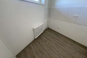 Frisch renovierte 1 Zimmer-Wohnung mit modernem Duschbad und Balkon – 22417 Langenhorn, Hamburg – Vorschaubild 5