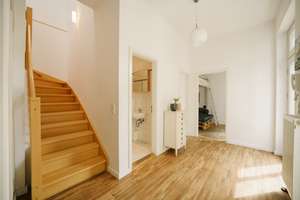 A House Within a House. Historic Coach House with a Distinctive Living Experience in Babelsberg. – Die vollständige Adresse der Immobilie erhältst du vom Anbieter., 14482 Babelsberg Nord, Potsdam – Vorschaubild 9
