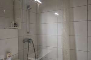 Frisch renovierte 2-Zimmer-Wohnung mit Süd-Balkon, Einbauküche und Tiefgaragenstellplatz in Obergies – Werinherstrasse 69, 81541 Obergiesing, München – Vorschaubild 6