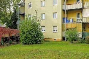 Großer Balkon und Erdgeschoss 2 Zimmer mit Blick ins Grüne! – Pleydenwurffstr. 2, 90408 Uhlandstraße, Nürnberg – Vorschaubild 2