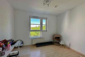 Erbbaurecht: Bezugsfreie 3-Zimmer-Wohnung mit Loggia und TG-Stellplatz in Köln-Sürth – Die vollständige Adresse der Immobilie erhältst du vom Anbieter., 50999 Sürth, Köln – Vorschaubild 8