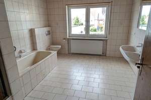 Großzügige 4-Zimmer-Wohnung (120 m²) mit Balkon, Fußbodenheizung und Garagenstellplatz. – Die vollständige Adresse der Immobilie erhältst du vom Anbieter., 63762 Großostheim – Vorschaubild 9