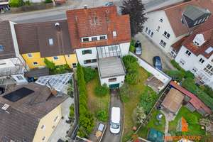 *** 3 Parteienhaus mit 2 Wohnungen, 1 Büro + Atelier mit Garten! *** – Die vollständige Adresse der Immobilie erhältst du vom Anbieter., 86420 Diedorf – Vorschaubild 1