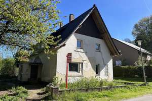 98.000€ - Keine Provision - Einfamilienhaus mit Anbau und 2833m2 großem Grundstück im Grünen gelegen