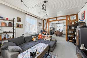 Charmantes Zweifamilienhaus in Weilimdorf mit Garten, Terrasse und zwei Garagen – Die vollständige Adresse der Immobilie erhältst du vom Anbieter., 70499 Weilimdorf (Ortsteil), Stuttgart – Vorschaubild 12