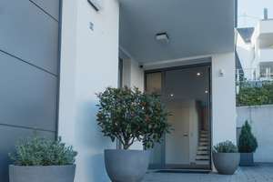 Exklusives, neuwertiges Zweifamilienhaus, 183 m²+ 68 m² in besonders ruhiger Südwest-Aussichtslage. – Die vollständige Adresse der Immobilie erhältst du vom Anbieter., 71364 Winnenden – Vorschaubild 3