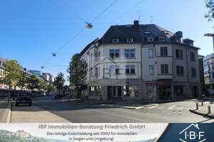 Zentral gelegene, gut geschnittene 3-ZKB Wohnung mit Balkon