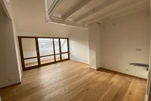 Stilvolle Maisonette-Dachgeschosswohnung mit Wintergarten, Galerie, Aufzug & TG-Stellplatz – Großweidenmühlstr. 24, 90419 St. Johannis, Nürnberg – Vorschaubild 3
