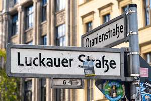 Provisionsfrei! Kreuzberg draußen. Ruhe drinnen. Helle 4-Zimmer-Altbauwohnung am Oranienplatz! – Luckauer Straße 13, 10969 Kreuzberg, Berlin – Vorschaubild 13