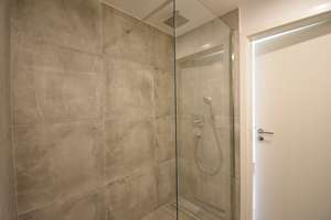 ERSTBEZUG nach Sanierung! Ideal geschnittene 2-Zimmer-Whg in OBK mit Balkon – Lanker Straße 21, 40545 Oberkassel, Düsseldorf – Vorschaubild 4