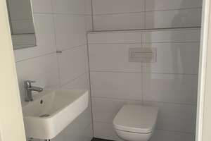 Idyllisch und ruhig: zwei Zimmer-Wohnung nahe des Rheins in Himmelgeist.  – Maikammer 24, 40589 Himmelgeist, Düsseldorf – Vorschaubild 7