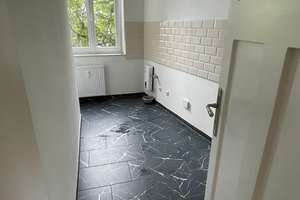 2-Zimmer-Dachgeschosswohnung in – Radilostraße 4, 60489 Rödelheim, Frankfurt am Main – Vorschaubild 4