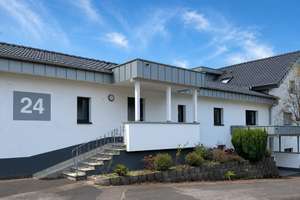 Neuwertige, lichtdurchflutete 2-Zimmer Wohnung mit großzügiger Terrasse + EBK – Leyenhaus 24, 51491 Overath – Vorschaubild 4