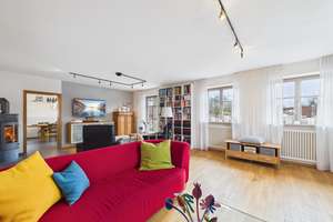 Wohlfühloase mit Gartenidylle: Modernisiertes Haus mit Einliegerwohnung, Doppelgarage und PV-Anlage – Die vollständige Adresse der Immobilie erhältst du vom Anbieter., 84137 Vilsbiburg – Vorschaubild 8