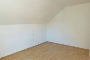 Gemütliche DG Wohnung mit Balkon – Kellermannstraße 17, 90455 Kornburg, Worzeldorf, Nürnberg – Vorschaubild 9