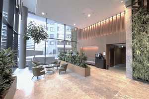 Schöne Zwei-Zimmer Wohnung im Eden Tower – Frankfurt am Main – Vorschaubild 1