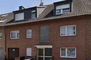 5-Zimmer-Dachgeschosswohnung in Köln-Stammheim