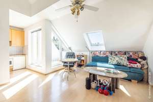 Bezugsfreie Dachgeschosswohnung mit schöner Wohnatmosphäre und TG-Einzelstellplatz – Die vollständige Adresse der Immobilie erhältst du vom Anbieter., 81829 Trudering-Riem (Ortsteil), München – Vorschaubild 11