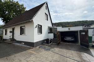 Einziehen, wohlfühlen und das Leben genießen – gepflegtes Einfamilienhaus mit Garten in BN-Friesdorf – Die vollständige Adresse der Immobilie erhältst du vom Anbieter., 53175 Friesdorf, Bonn – Vorschaubild 22