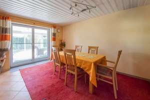 Großzügiges Einfamilienhaus mit Wellnessbereich, in ruhiger Lage, 5 Minuten von BMW in Dingolfing – Die vollständige Adresse der Immobilie erhältst du vom Anbieter., 84130 Dingolfing – Vorschaubild 6