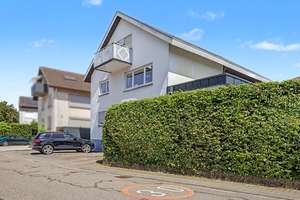 Einziehen und wohlfühlen – renovierte 4-Zimmer-Wohnung mit großem Balkon, EBK und Stellplatz – Die vollständige Adresse der Immobilie erhältst du vom Anbieter., 76547 Sinzheim – Vorschaubild 3
