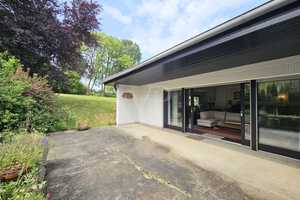 Ihr neues Zuhause in Feldrandlage und doch zentral: Bungalow mit Garten, Garage und großem Potenzial – Hochtaunuskreis – Vorschaubild 11