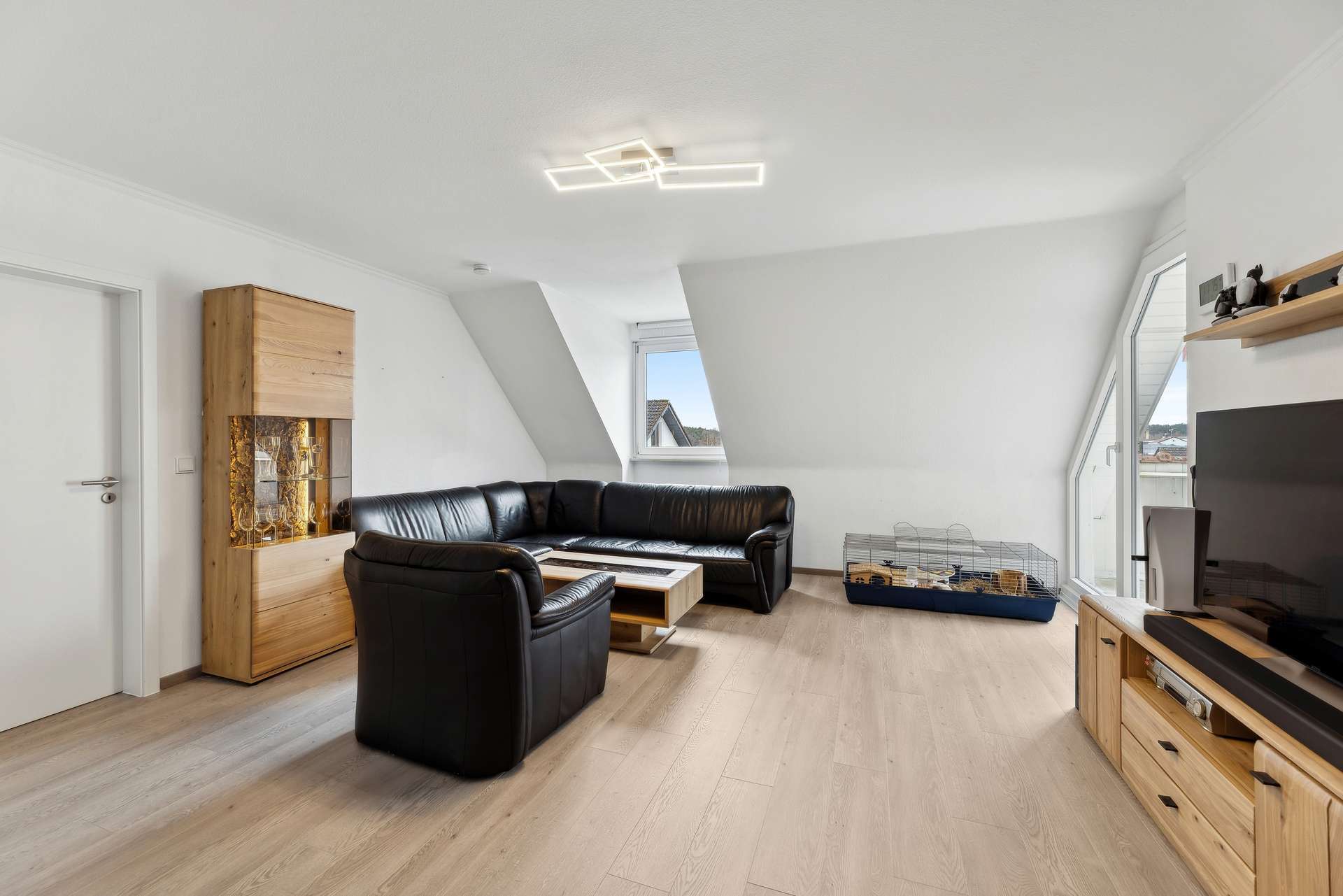 Immobilie in Röttenbach - Schicke 4-Zimmer Maisonette-Wohnung (2. OG u. DG) in Ortsrandlage von Röttenbach! - Bild 12