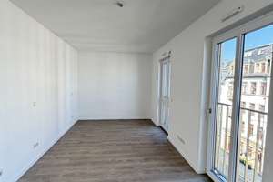 Helle 3-Raum-Wohnung mit Einbauküche und Balkon – Friedrichstraße 3, 1067 Friedrichstadt, Dresden – Vorschaubild 3