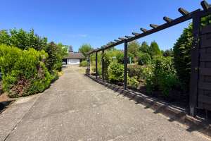 Charmante Dachgeschosswohnung mit Garage & Gartenanteil in Mülheim-Saarn! – 45481 Saarn, Mülheim an der Ruhr – Vorschaubild 13