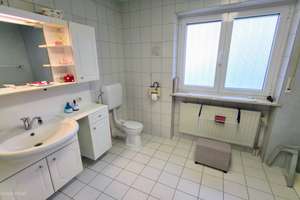 Zweifamilienhaus + Hallen + PV + Pool – 4089 m² Grundstück ALLEINLAGE – Die vollständige Adresse der Immobilie erhältst du vom Anbieter., 94486 Osterhofen – Vorschaubild 13