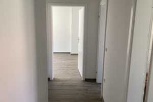 Hier fühlen Sie sich wohl: 2-Zimmer-Wohnung frisch renoviert und sofort anmietbar! – Pommerschestr. 10, 23558 Lübeck – Vorschaubild 2
