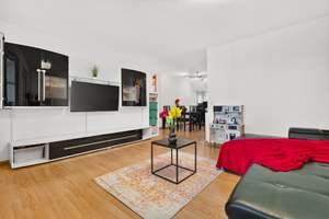 HOCHGEFÜHL - 3,5-Zi.-Dachgeschosswohnung mit großer Loggia, Ausblick und Stellplatz in Holzgerlingen – Die vollständige Adresse der Immobilie erhältst du vom Anbieter., 71088 Holzgerlingen – Vorschaubild 5