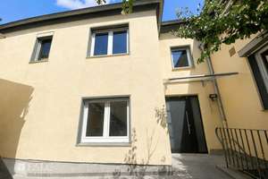 Sofort bezugsfrei – Einfamilienhaus mit Charakter, Innenhof und Dachterrasse in Köln-Worringen – Die vollständige Adresse der Immobilie erhältst du vom Anbieter., 50769 Worringen, Köln – Vorschaubild 3