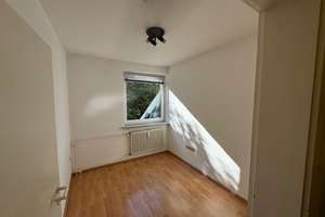 Moderne 4 Zimmer-Eigentumswohnung am Eichelkamp in Klinik, City, VW AG nähe! 2 Balkone Ost-Süd! – Die vollständige Adresse der Immobilie erhältst du vom Anbieter., 38440 Eichelkamp, Wolfsburg – Vorschaubild 3