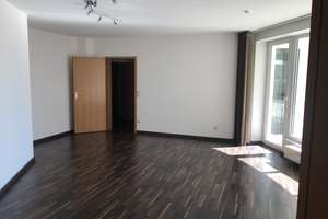 Schöne 3-Zimmer-Wohnung mit Südbalkon  in Düsseldorf Hellerhof (inkl. 1 TG Stellplatz) – Die vollständige Adresse der Immobilie erhältst du vom Anbieter., 40595 Hellerhof, Düsseldorf – Vorschaubild 3