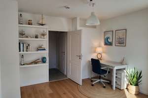 Maria-Louisen-Straße! Sonnige kleine 1-Zimmer Wohnung in bester Lage!