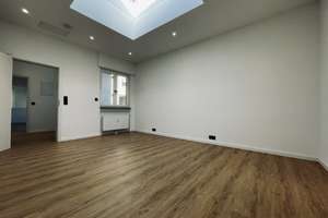 Moderne Erdgeschosswohnung mit eigenem Eingang, Einbauküche und Ankleidezimmer – Rollbühlstraße 89, 68309 Käfertal, Mannheim – Vorschaubild 2