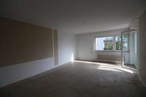 RESERVIERT !!!!!      WAS FÜR EINE AUSSICHT! Tolle 2-Raum-Wohnung ab sofort frei. – Königstraße 114, 42853 Hölterfeld, Remscheid – Vorschaubild 4