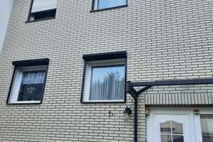 Frisch saniertes Reihenhaus mit 4 bis 5 Zimmern, Garten und Keller – Ginsterweg 2f, 30916 Isernhagen – Vorschaubild 2