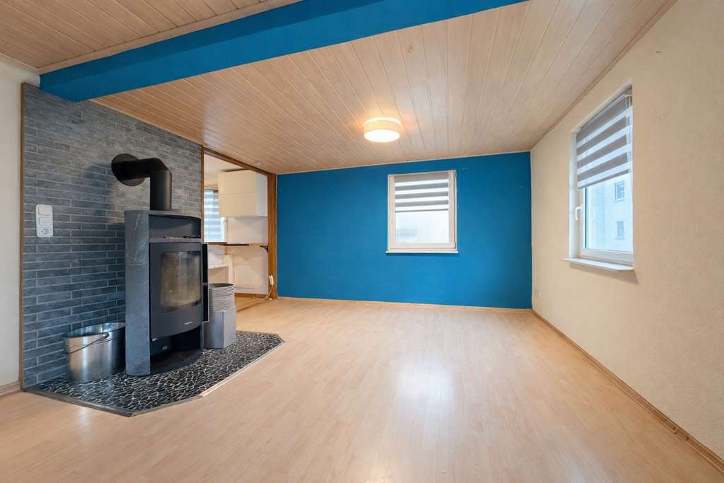 Immobilie in Staufenberg - Solides Einfamilienhaus mit Charme, Substanz und Entwicklungspotenzial - Bild 4