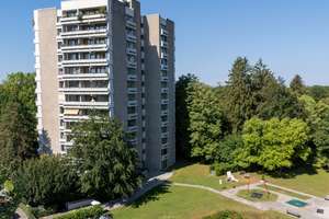 Freie Lichtdurchflutete 2-Zimmer-Wohnung mit großem Balkon und Weitblick in Solln
